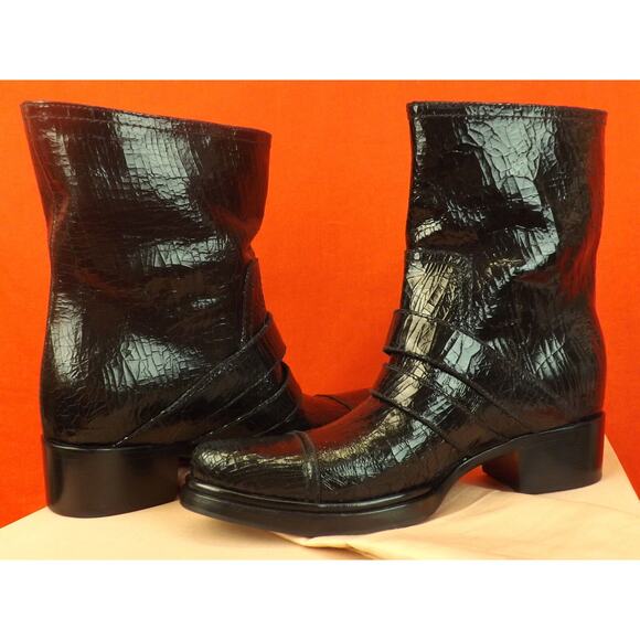 NEW MIU MIU PRADA BLACK CRACKED LEATHER MOTO BIKER 2X BELTED SHORT BOOTS 37 $895 - Picture 7 of 12